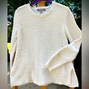 Marled Reunited Clothing. Off-white crew neck boucle sweater. Small
